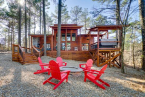 Sleek Cabin with Hot Tub 11 Mi to Broken Bow Lake!
